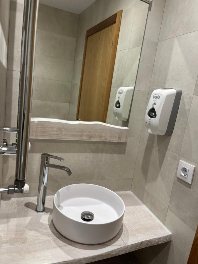 Entrecaminos Otel O Pedrouzo Dış mekan fotoğraf